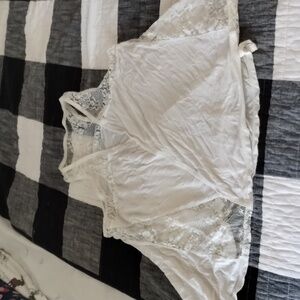 Flowy Cream Lace Throw